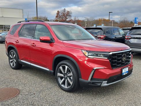 New 2025 Honda Pilot Elite image 2