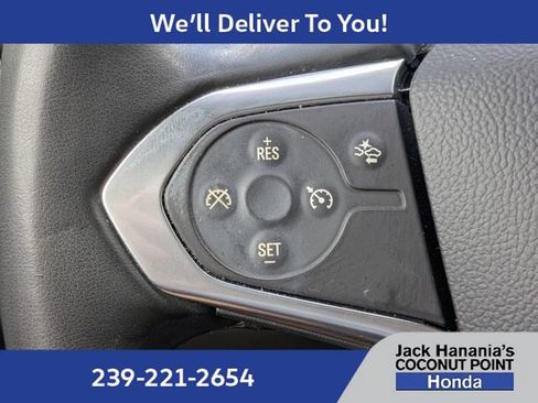 Used 2023 Chevrolet Traverse LT FWD image 27