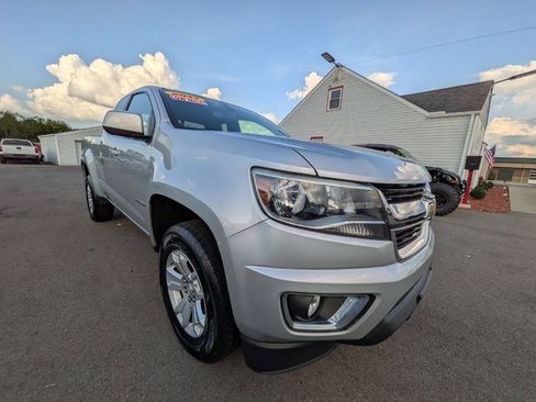 Used 2017 Chevrolet Colorado LT w/ LT Convenience Package AWD/4WD image 7