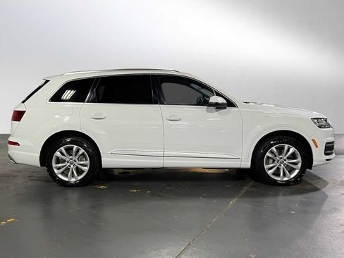 Used 2017 Audi Q7 3.0T Premium Plus w/ Premium Plus Package AWD/4WD image 2