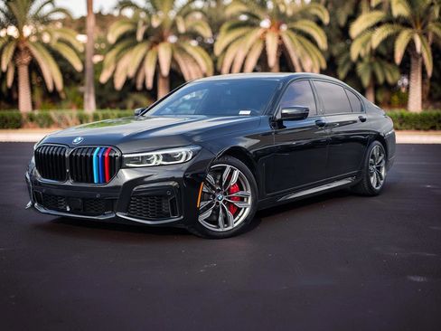 Used 2021 BMW M760i xDrive AWD/4WD image 2