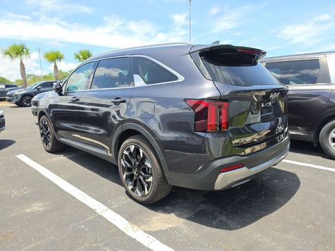 Certified 2025 Kia Sorento SX FWD image 13