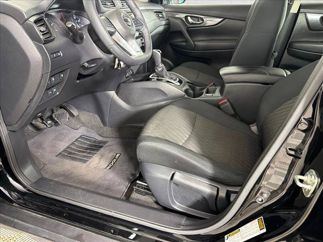 Used 2020 Nissan Rogue S w/ Special Edition Package FWD image 9