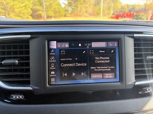Used 2022 Chrysler Voyager LX FWD image 8
