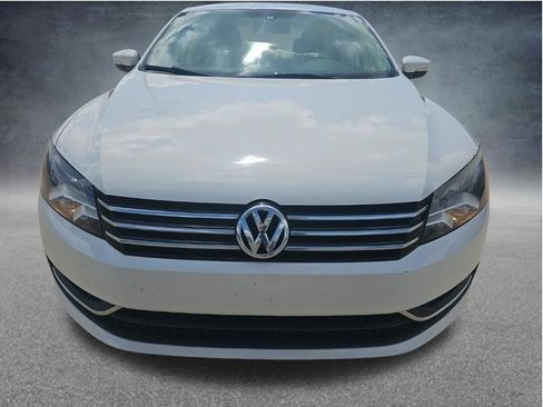 Used 2014 Volkswagen Passat 1.8T SE FWD image 2