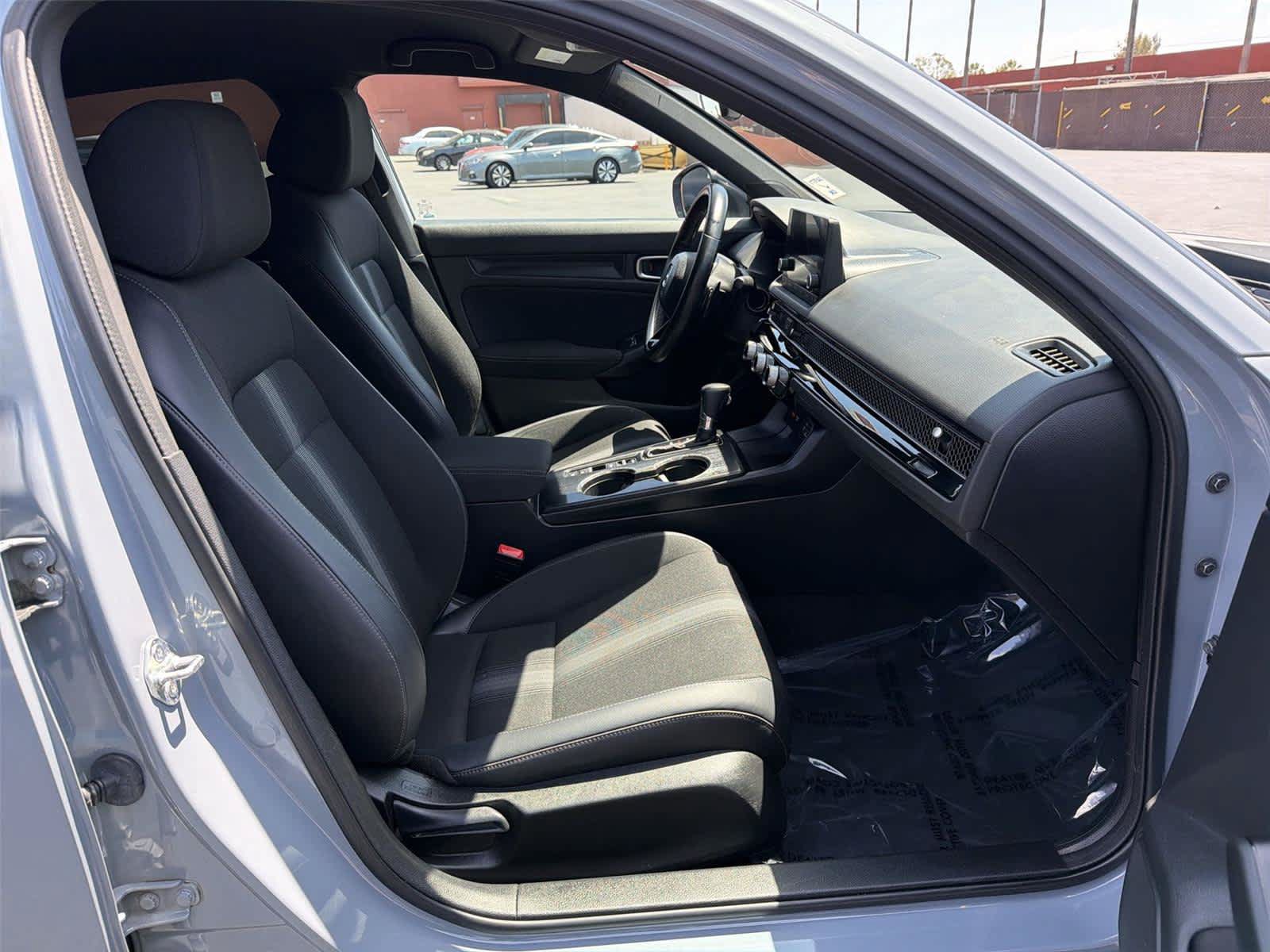 Used 2023 Honda Civic Sport image 15