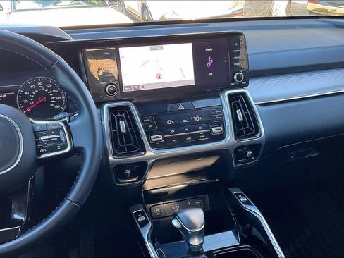 Used 2022 Kia Sorento SX image 15