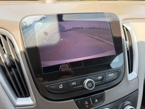 Used 2022 Chevrolet Malibu LS w/ Driver Confidence Package FWD image 23
