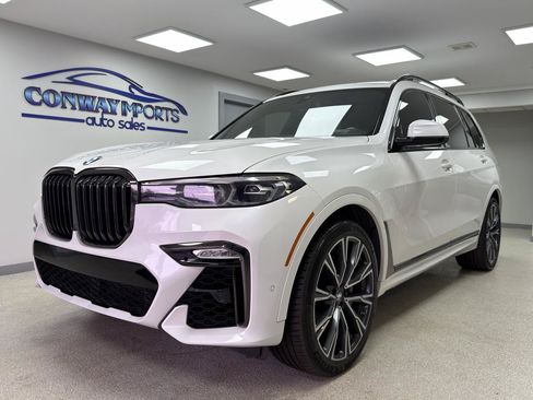Used 2021 BMW X7 xDrive40i w/ M Sport Package AWD/4WD image 1