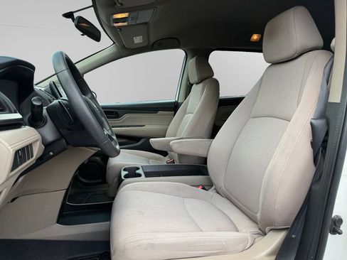 Used 2019 Honda Odyssey LX image 9
