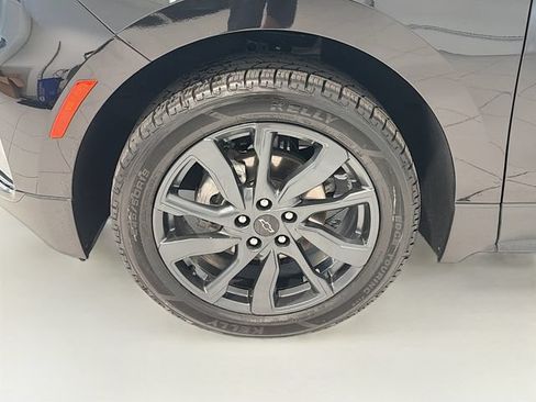 Used 2023 Chevrolet Equinox RS w/ RS Leather Package AWD/4WD image 23