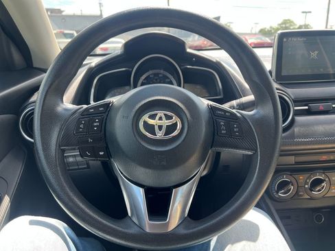 Used 2017 Toyota Yaris iA FWD image 18