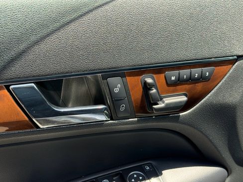 Used 2013 Mercedes-Benz E 350 Cabriolet image 16