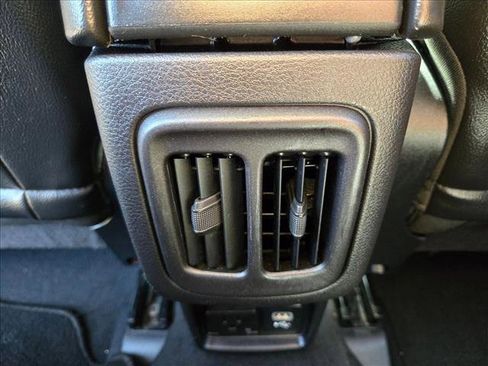 Used 2019 Jeep Compass Limited image 17