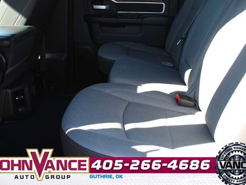 Used 2024 RAM 3500 Big Horn image 23