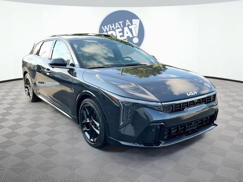 Certified 2026 Kia K4 GT-Line Turbo FWD image 3