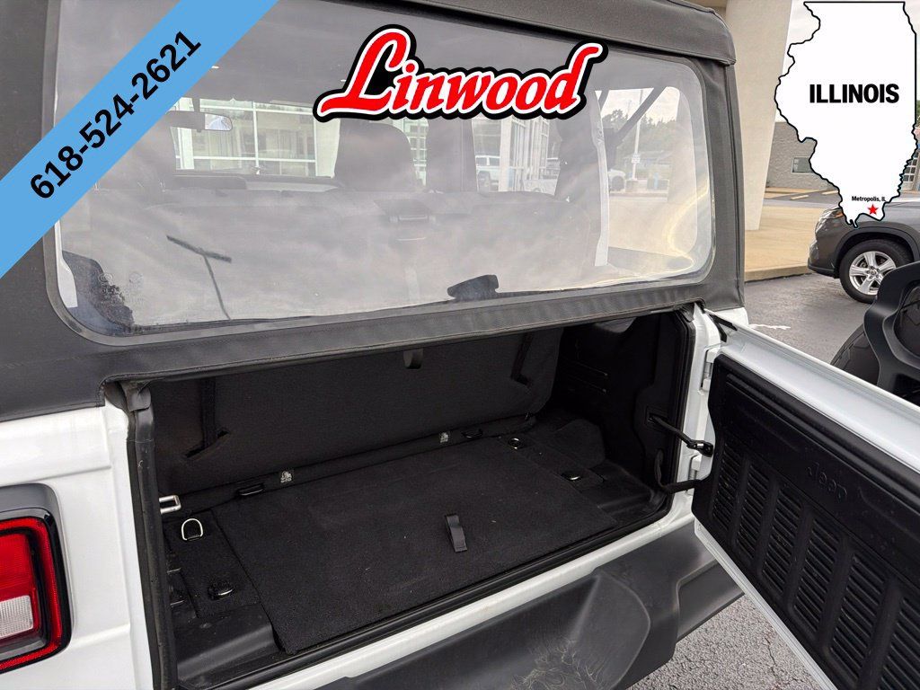 Used 2025 Jeep Wrangler Sport AWD/4WD image 10