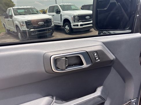 Certified 2025 Ford Bronco Big Bend w/ Black Appearance Package AWD/4WD image 23