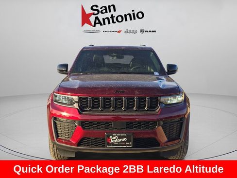 New 2026 Jeep Grand Cherokee Altitude AWD/4WD image 3