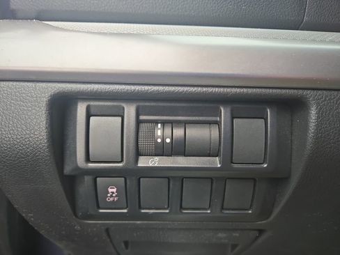 Used 2015 Subaru Outback 2.5i Premium image 25