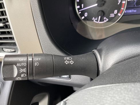 Certified 2022 Nissan Frontier SV AWD/4WD image 35