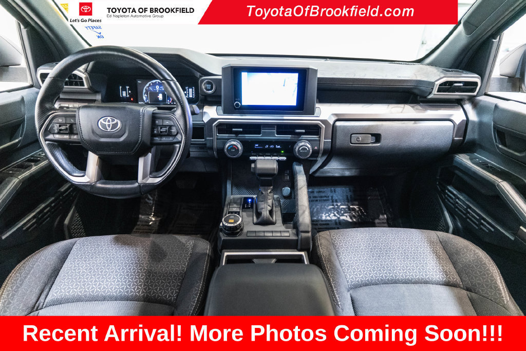 Used 2025 Toyota 4Runner SR5 AWD/4WD image 13