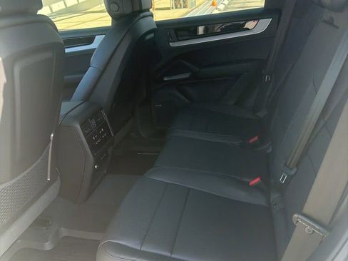 Used 2026 Porsche Cayenne S AWD/4WD image 7