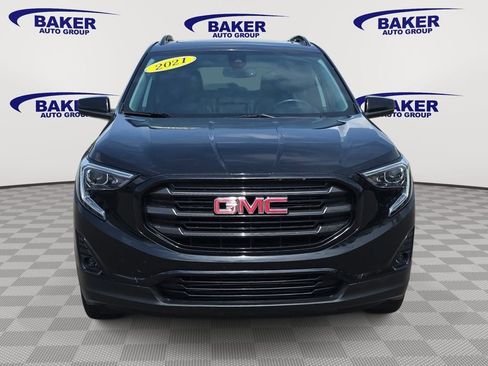 Used 2021 GMC Terrain SLT w/ Infotainment Package II AWD/4WD image 2