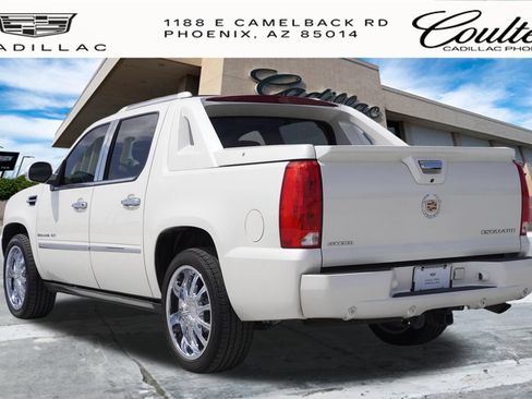 Used 2013 Cadillac Escalade EXT Premium AWD/4WD image 3