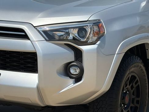 Used 2021 Toyota 4Runner SR5 Premium w/ Moonroof Package AWD/4WD image 4