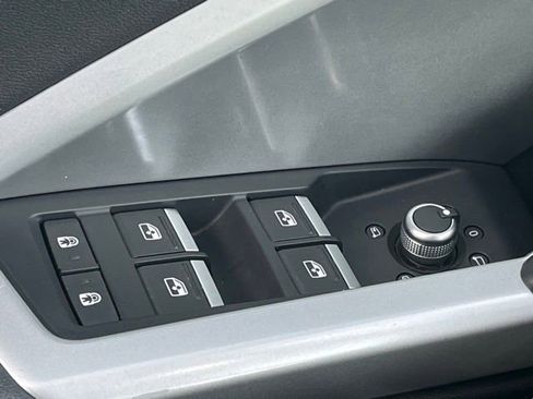 Used 2023 Audi Q3 2.0T Premium image 21