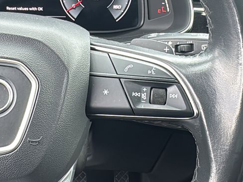 Used 2021 Audi Q7 3.0T Premium Plus image 24