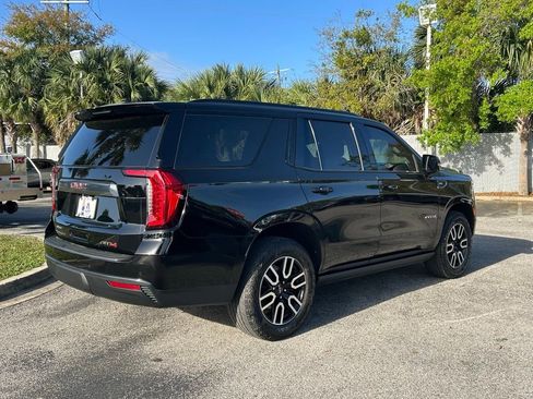 Used 2024 GMC Yukon AT4 w/ AT4 Premium Package AWD/4WD image 7