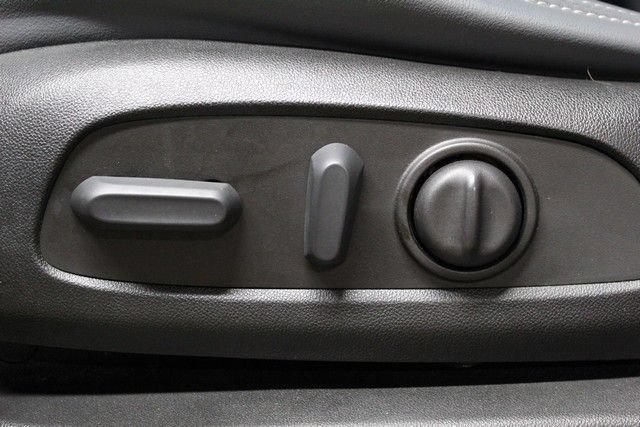 Used 2023 Buick Enclave Essence w/ Experience Buick Package FWD image 19