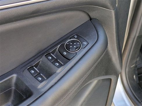 Used 2024 Ford Edge SEL image 12