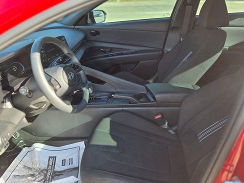 Used 2025 Hyundai Elantra Sport image 23