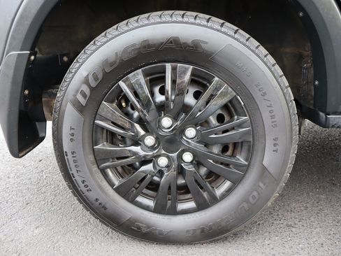 Used 2004 Honda CR-V LX image 41