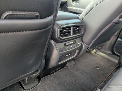 Used 2025 Honda Pilot EX-L image 31