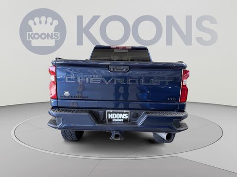 Used 2022 Chevrolet Silverado 2500 LTZ w/ LTZ Plus Package AWD/4WD image 5