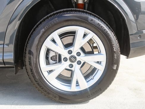 New 2025 Audi Q5 Premium image 13