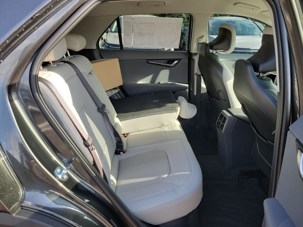 New 2026 Kia Niro EX FWD image 12