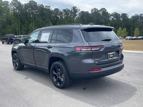 New 2026 Jeep Grand Cherokee L Limited w/ Limited Altitude Package AWD/4WD image 5