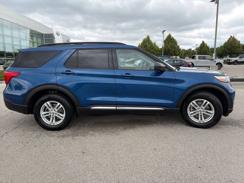 Used 2023 Ford Explorer XLT w/ Equipment Group 202A AWD/4WD image 8