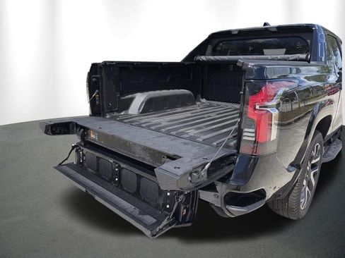 Used 2024 Chevrolet Silverado EV RST AWD/4WD image 16