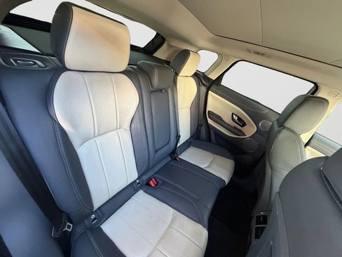 Used 2019 Land Rover Range Rover Evoque SE Premium AWD/4WD image 16