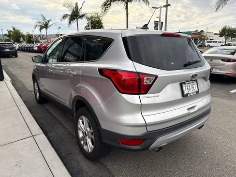 Used 2019 Ford Escape SE FWD image 3