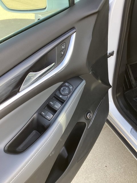 Used 2020 Buick Enclave Essence AWD/4WD image 12