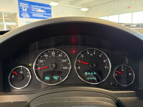 Used 2012 Jeep Liberty Sport w/ Popular Equipment Group RWD image 7
