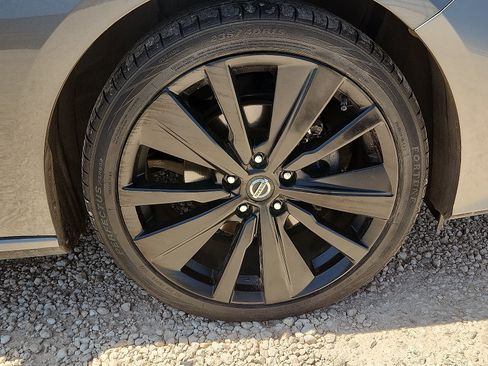 Used 2022 Nissan Altima 2.5 SR FWD image 7