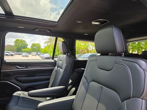 New 2026 Jeep Grand Cherokee L Limited RWD image 8